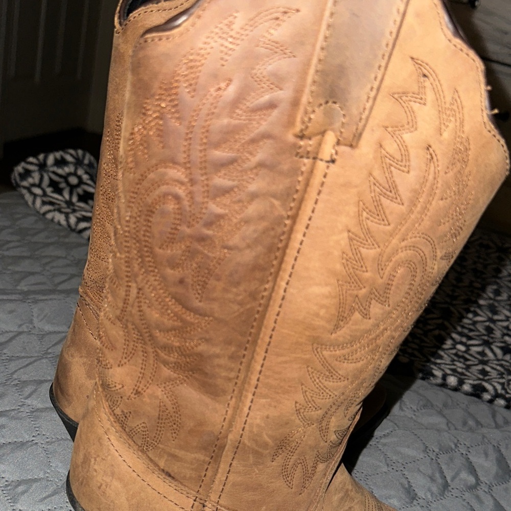 Women's Tan Leather/Manmade Western Heeled Boots - Picture 6 of 8